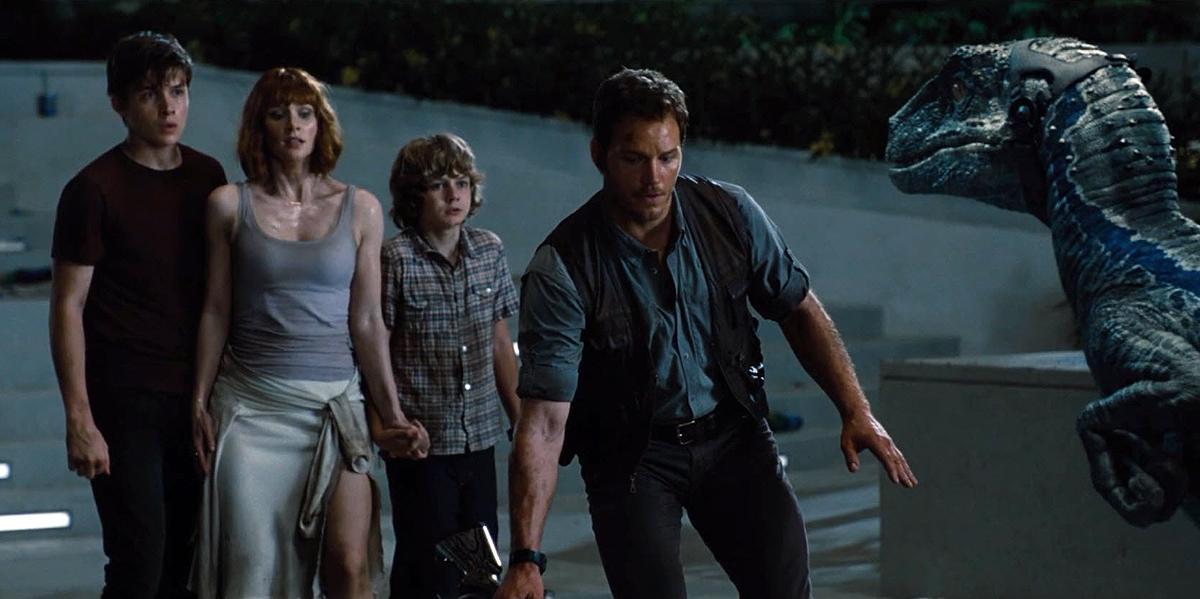 brycedallashoward-jurassicworld-06335.jpg