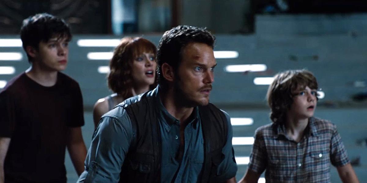 brycedallashoward-jurassicworld-06400.jpg