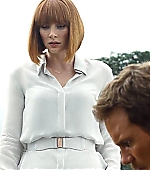 brycedallashoward-jurassicworld-03988.jpg