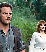 brycedallashoward-jurassicworld-04138.jpg