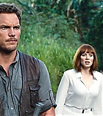 brycedallashoward-jurassicworld-04139.jpg
