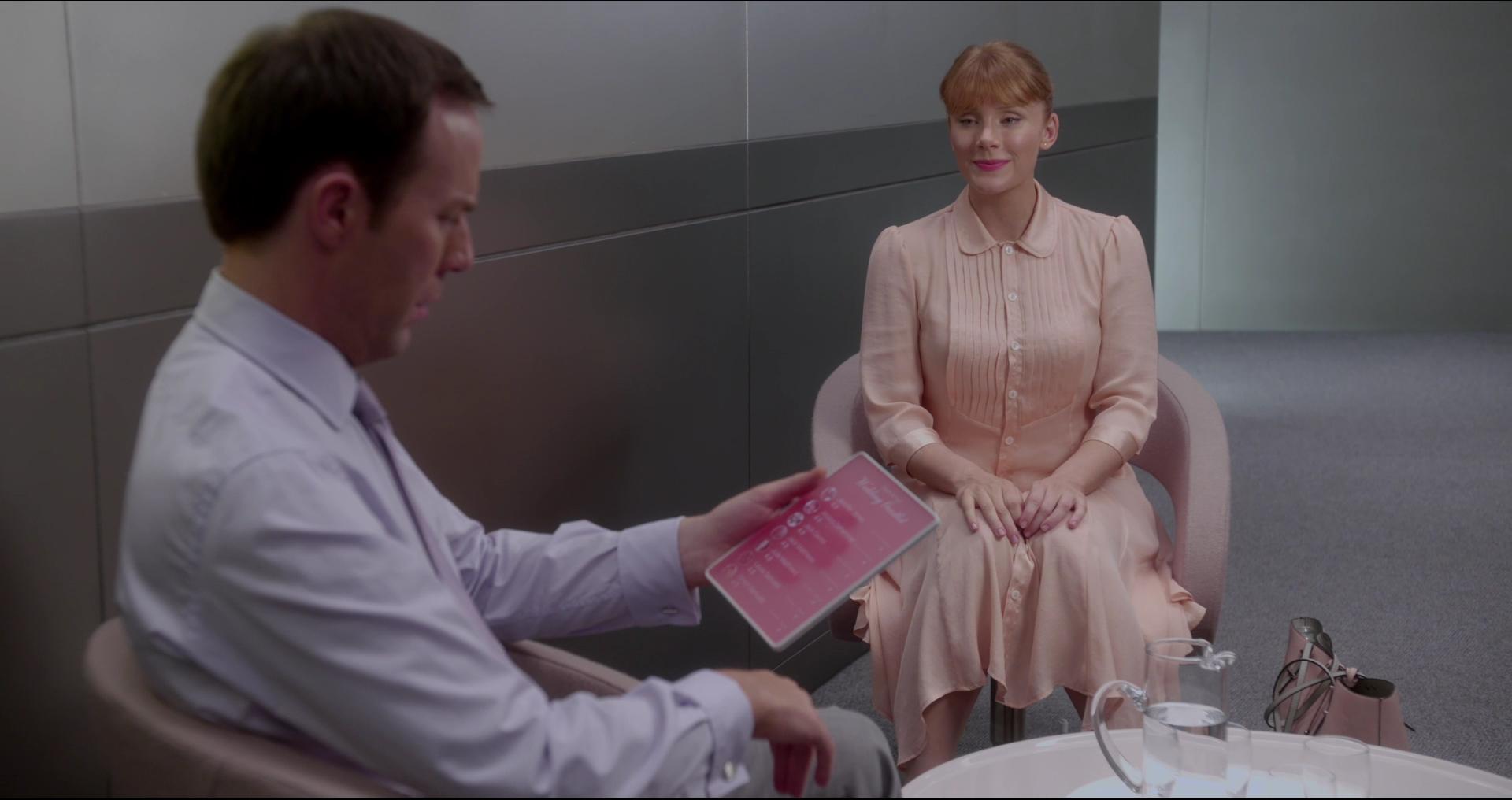 BlackMirror_28146529.jpg
