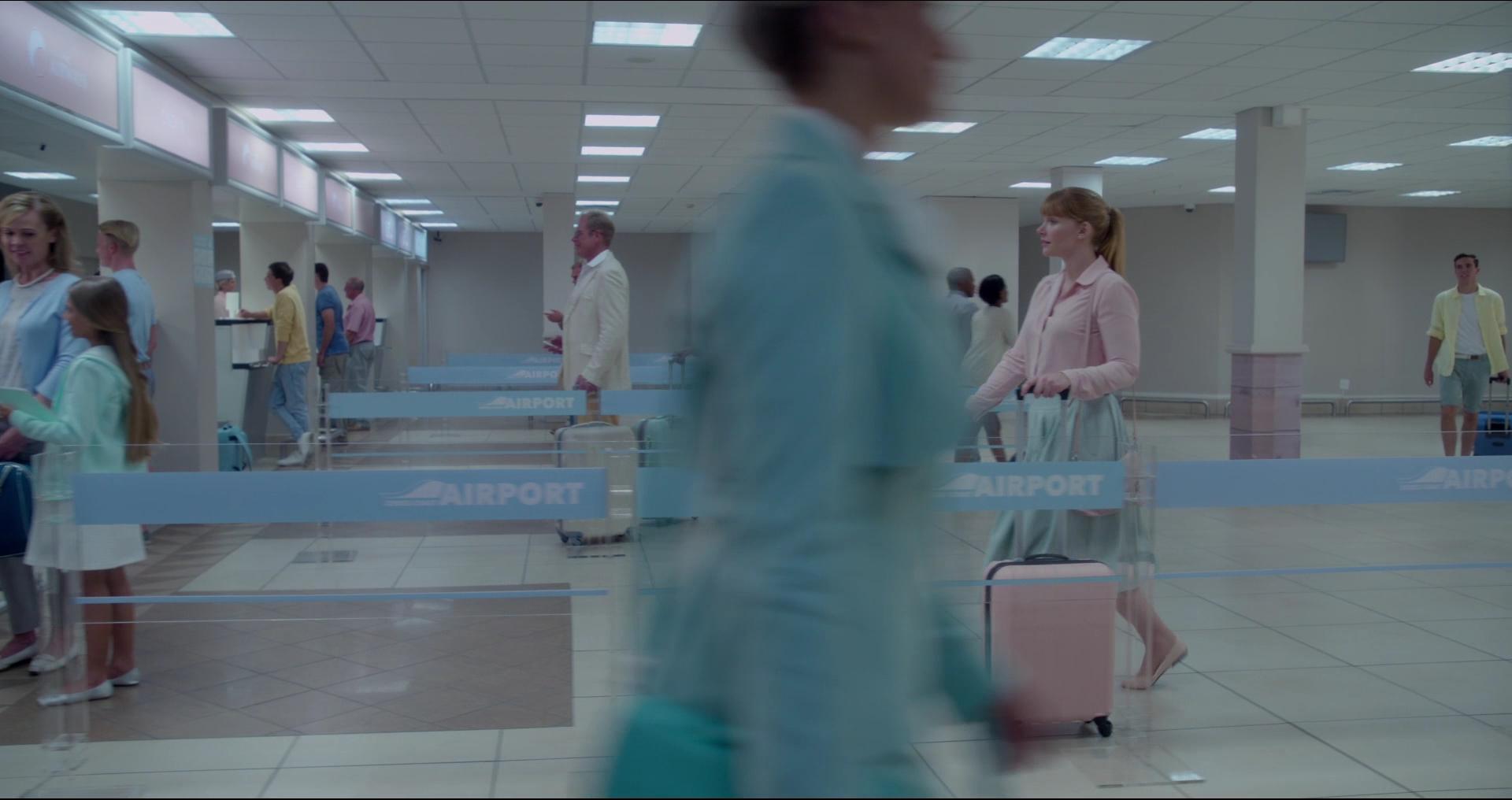 BlackMirror_28190229.jpg
