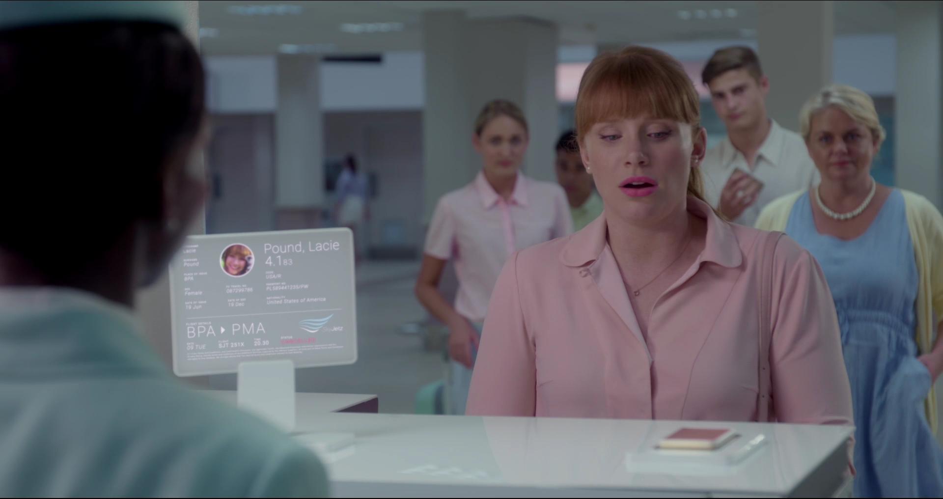 BlackMirror_28201329.jpg