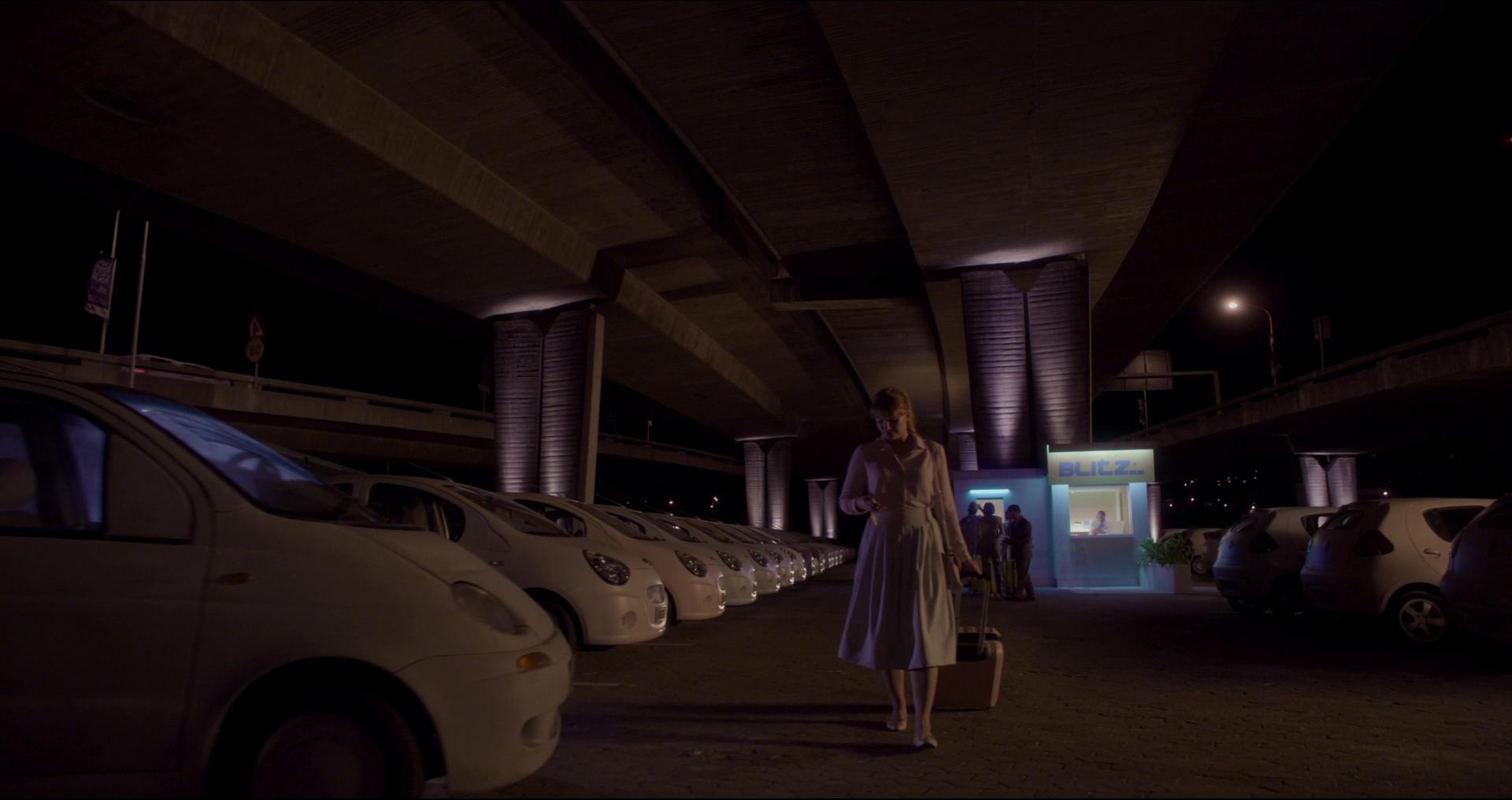 BlackMirror_28215229.jpg