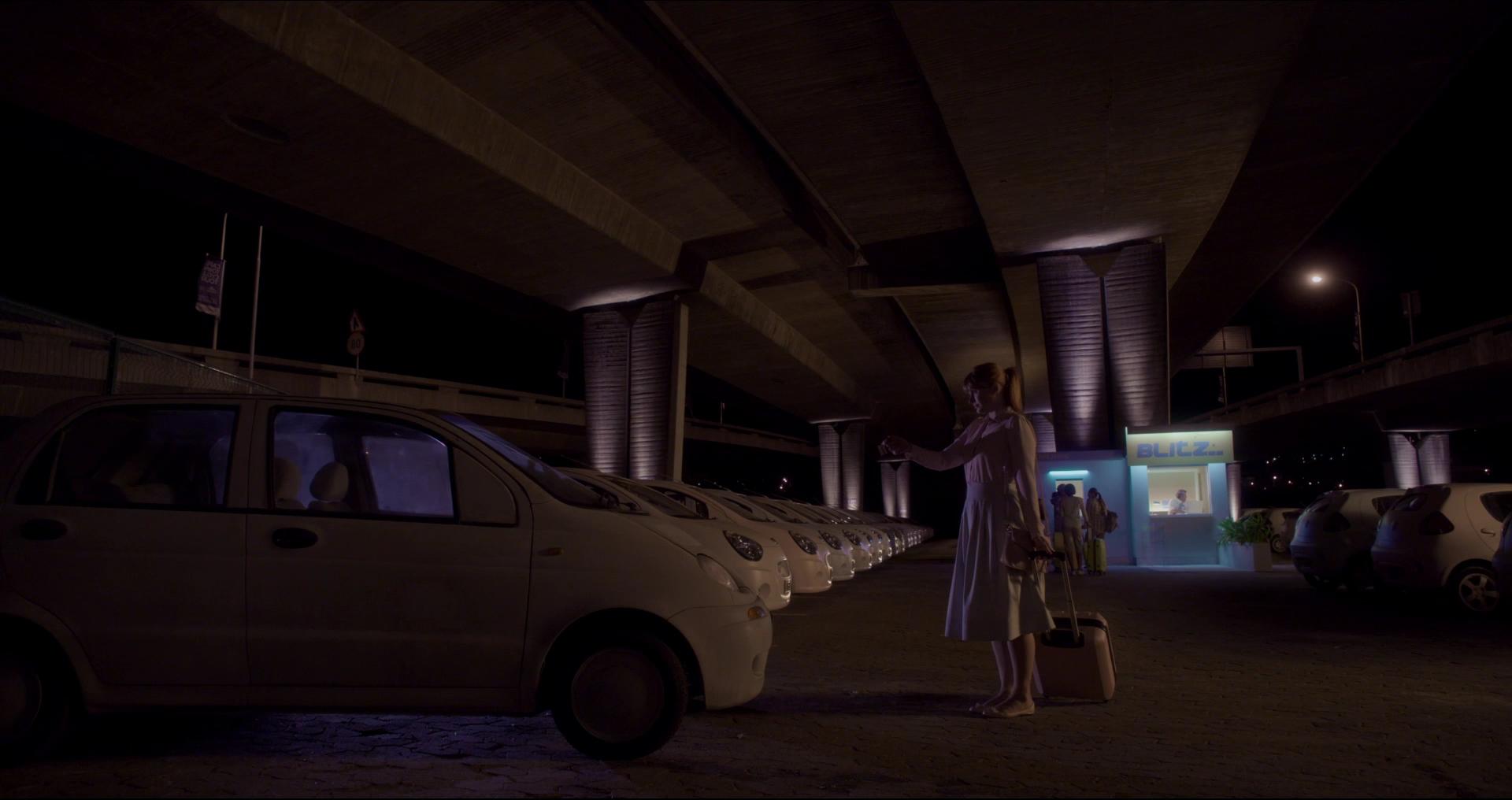 BlackMirror_28215929.jpg BlackMirror_28215929.jpg