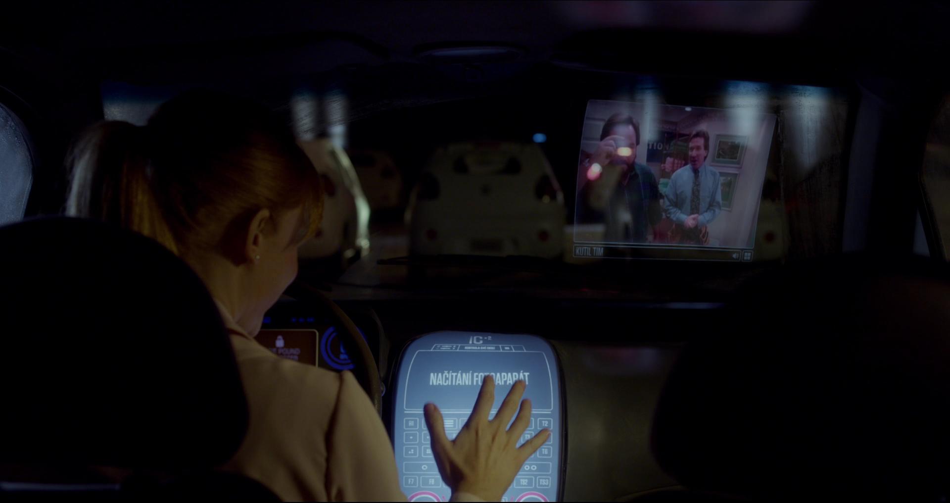 BlackMirror_28220029.jpg