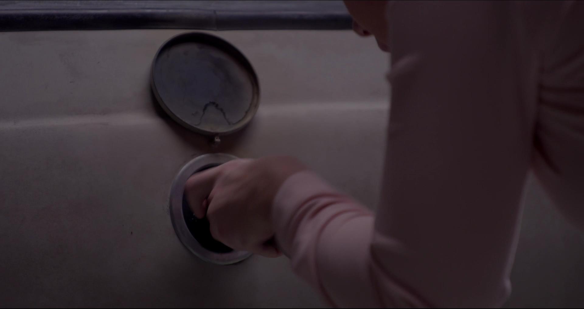 BlackMirror_28240229.jpg