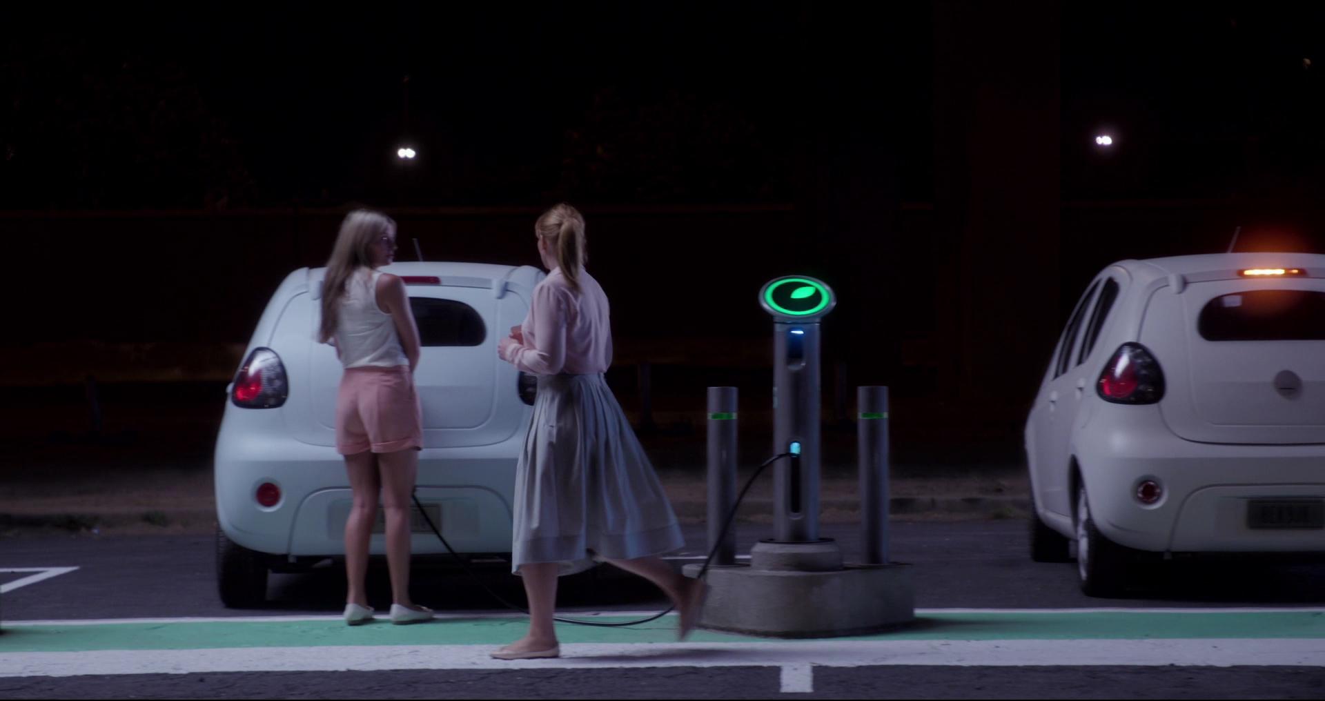 BlackMirror_28248129.jpg
