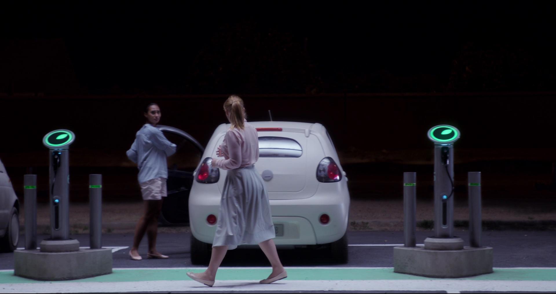 BlackMirror_28250029.jpg BlackMirror_28250029.jpg