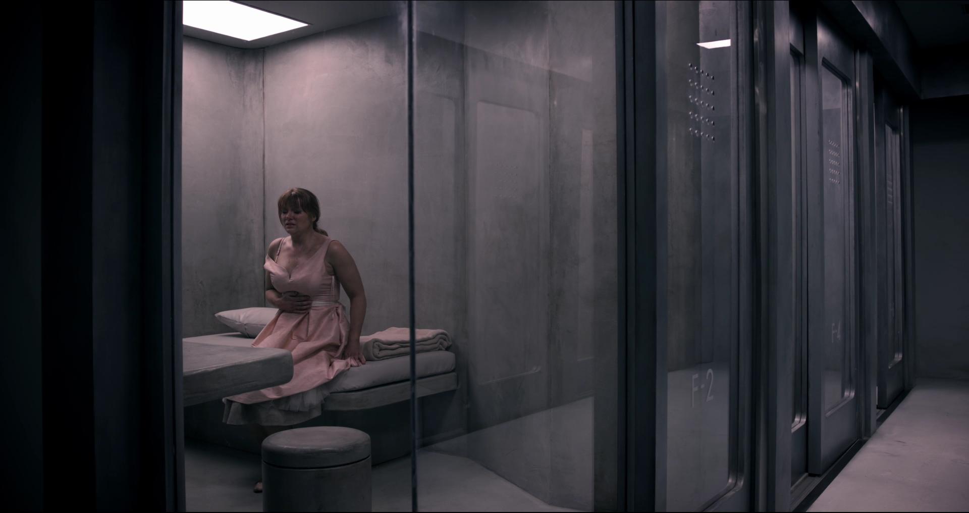 BlackMirror_28385829.jpg BlackMirror_28385829.jpg