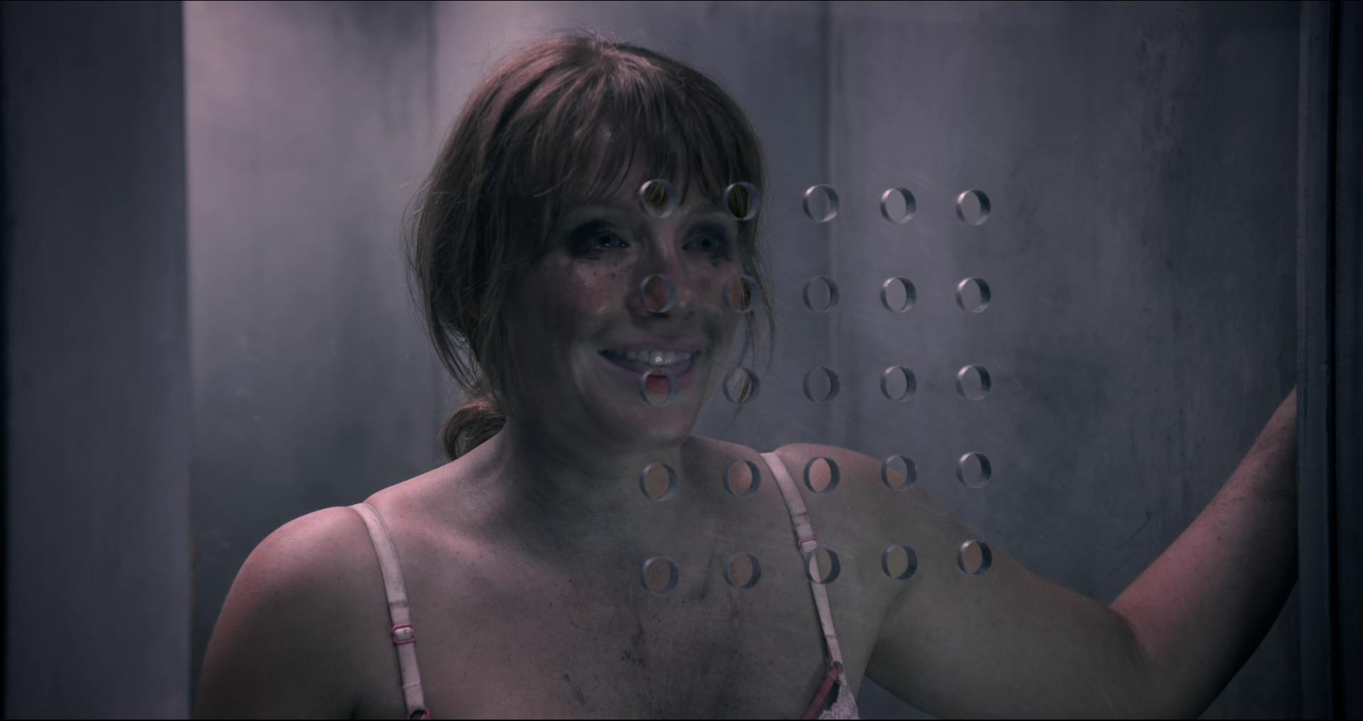 BlackMirror_28408529.jpg