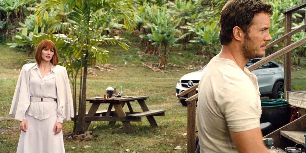 brycedallashoward-jurassicworld-01681.jpg