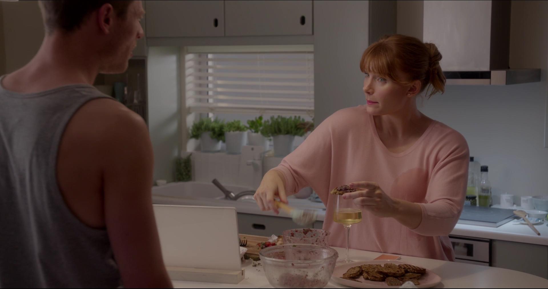BlackMirror_28108429.jpg