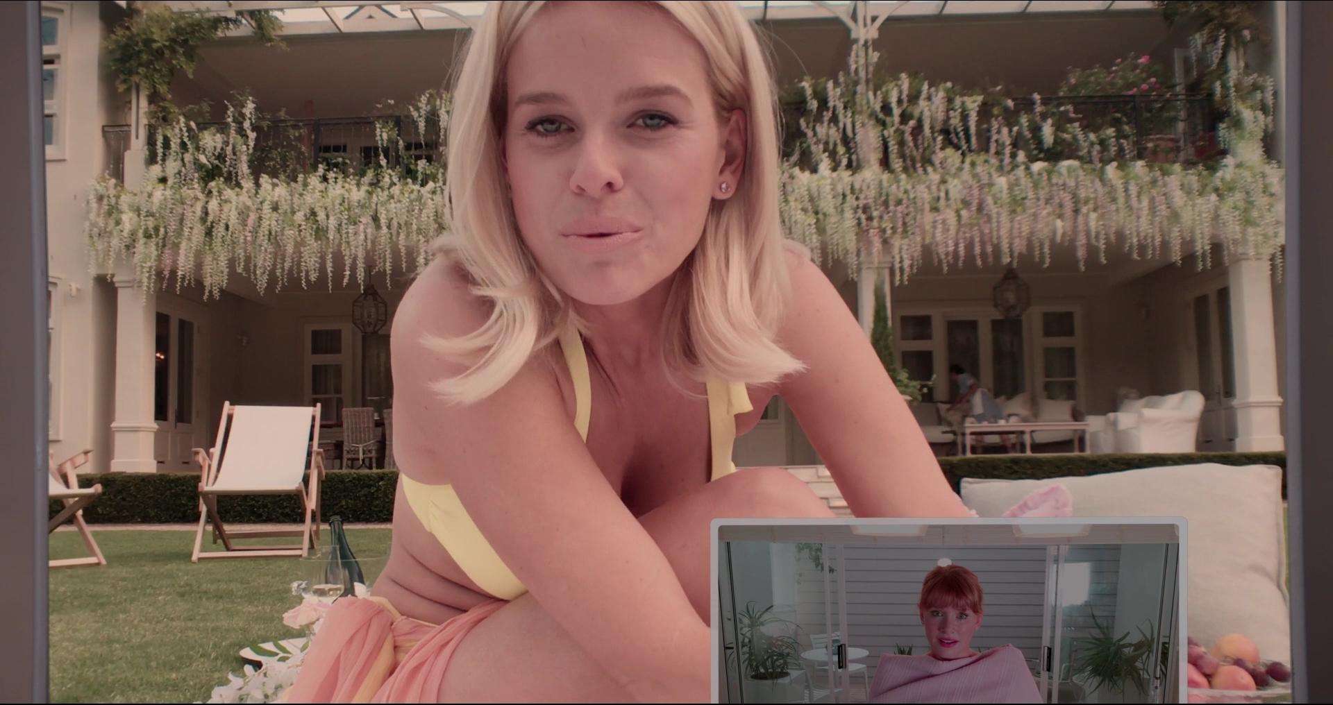 BlackMirror_28128129.jpg