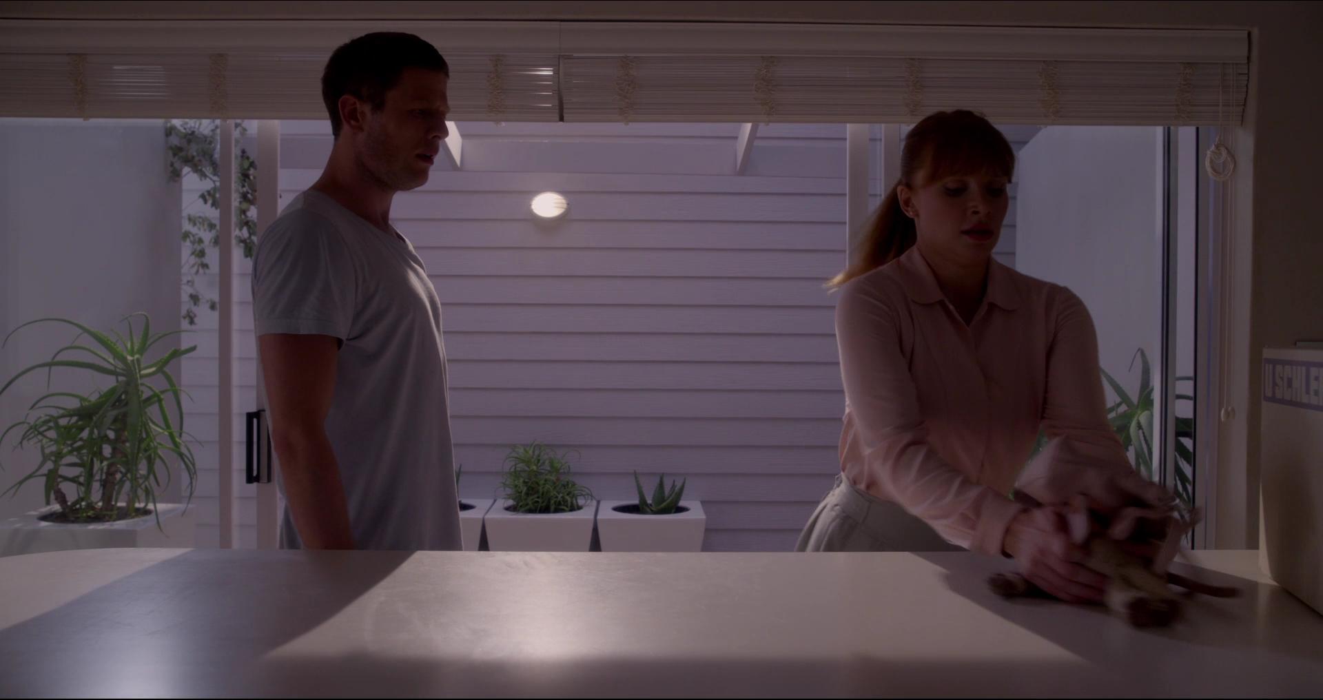 BlackMirror_28179729.jpg