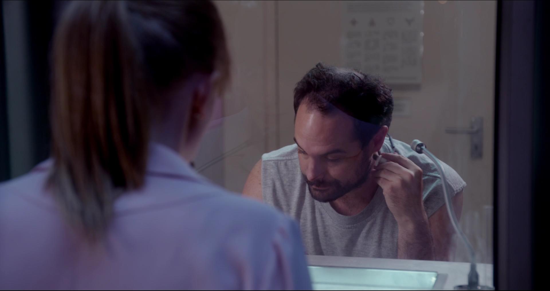 BlackMirror_28243029.jpg