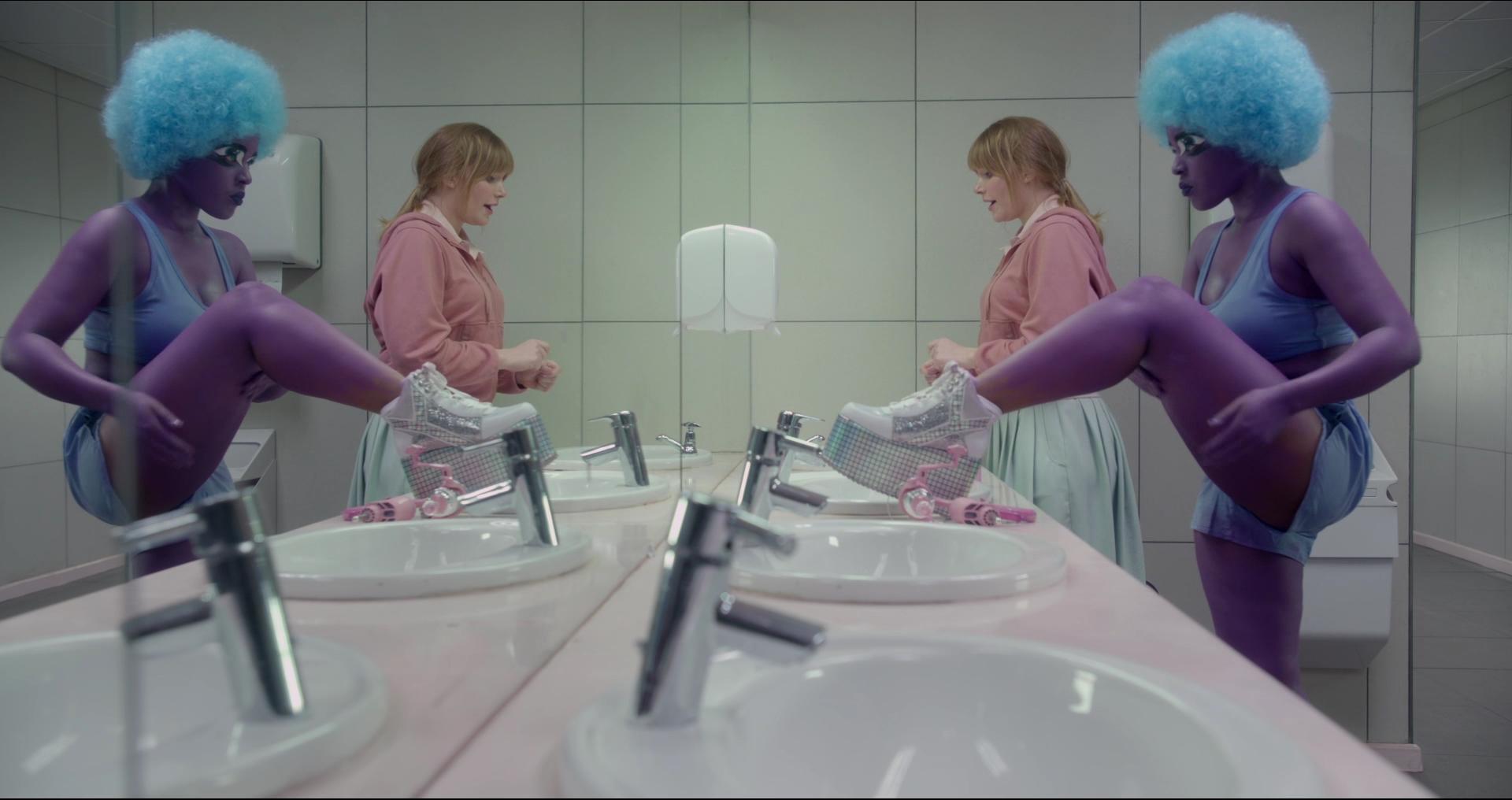 BlackMirror_28304629.jpg