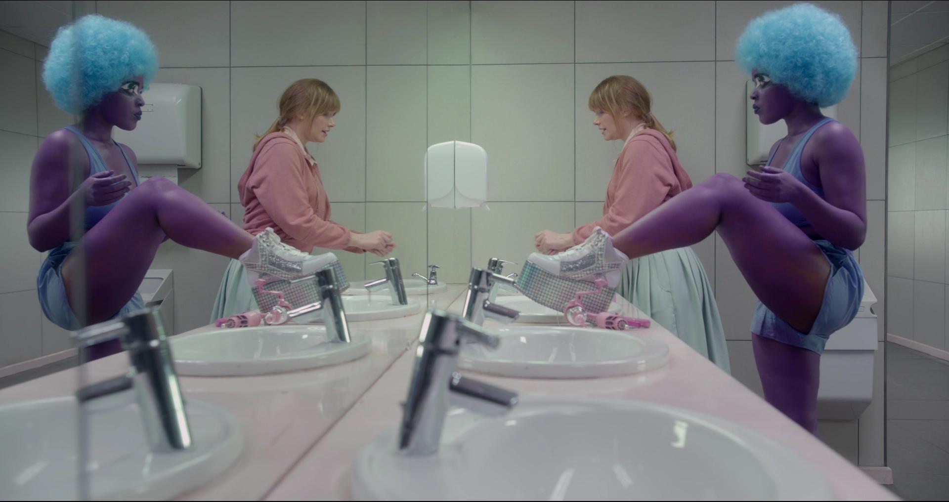 BlackMirror_28304829.jpg