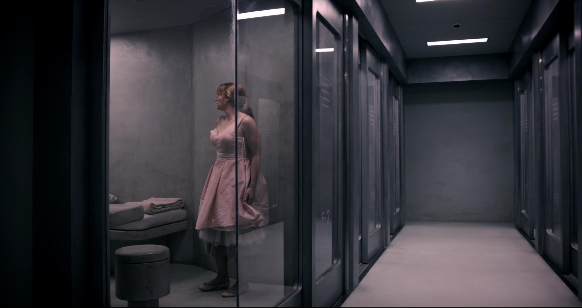 BlackMirror_28382529.jpg BlackMirror_28382529.jpg