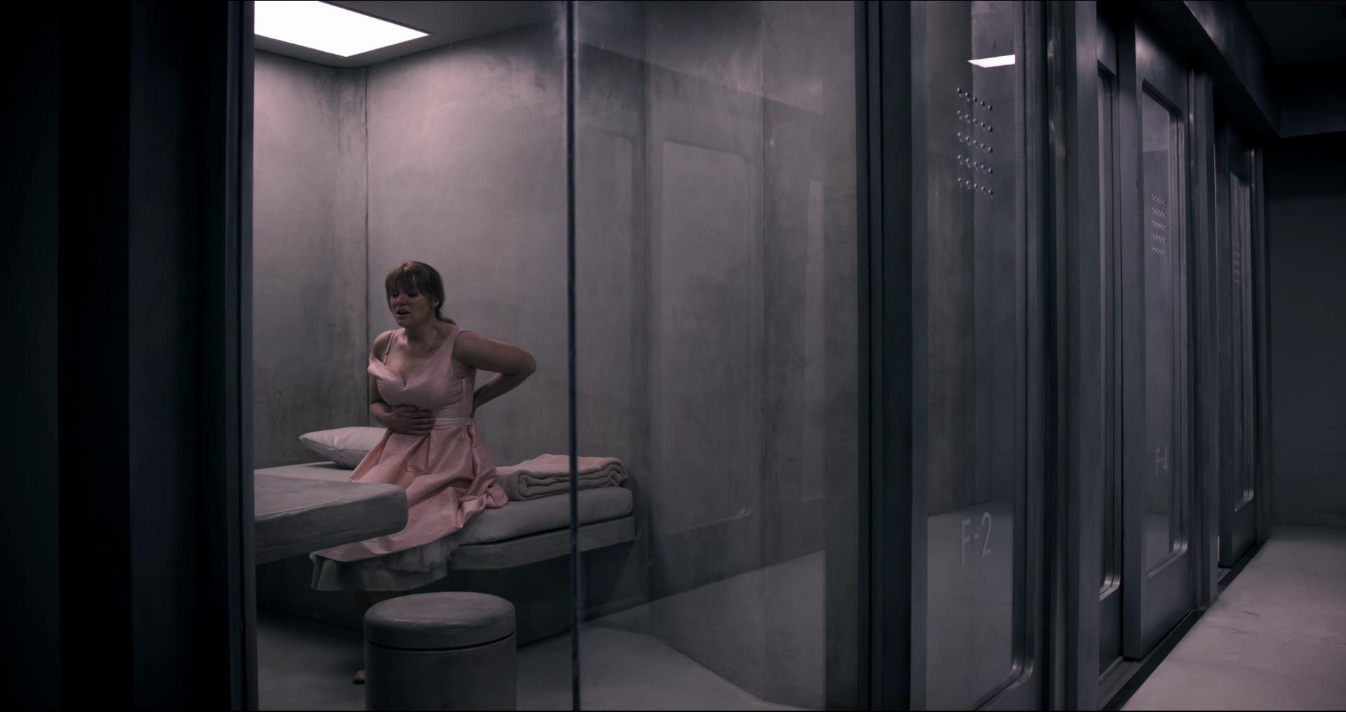 BlackMirror_28386029.jpg