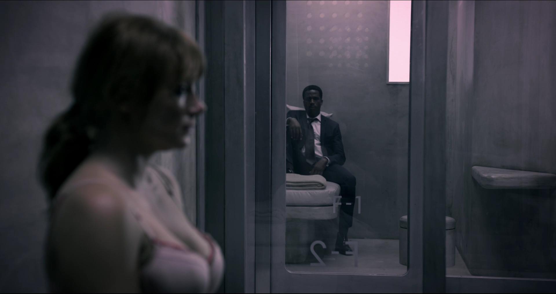 BlackMirror_28397829.jpg