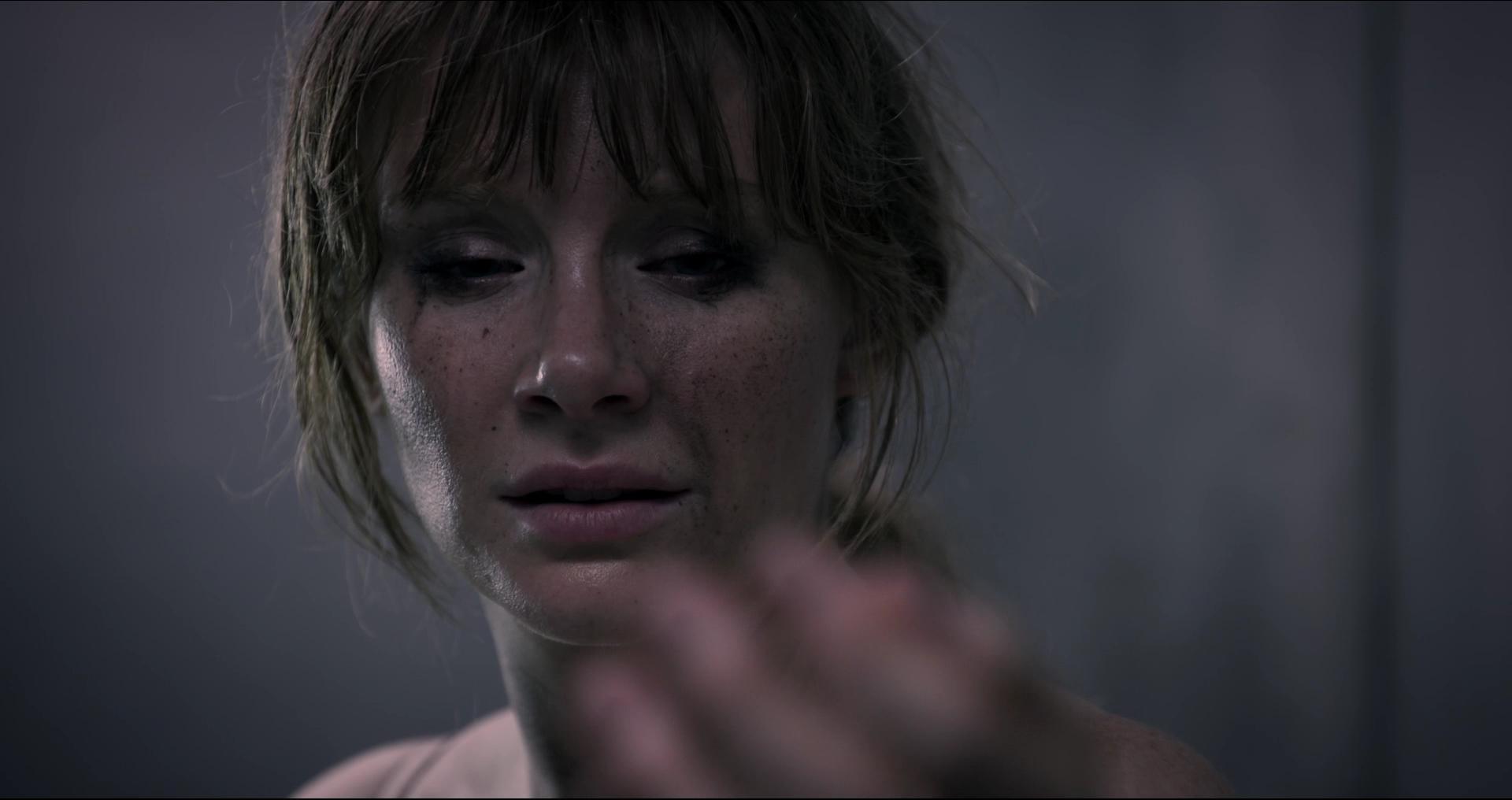 BlackMirror_28399829.jpg