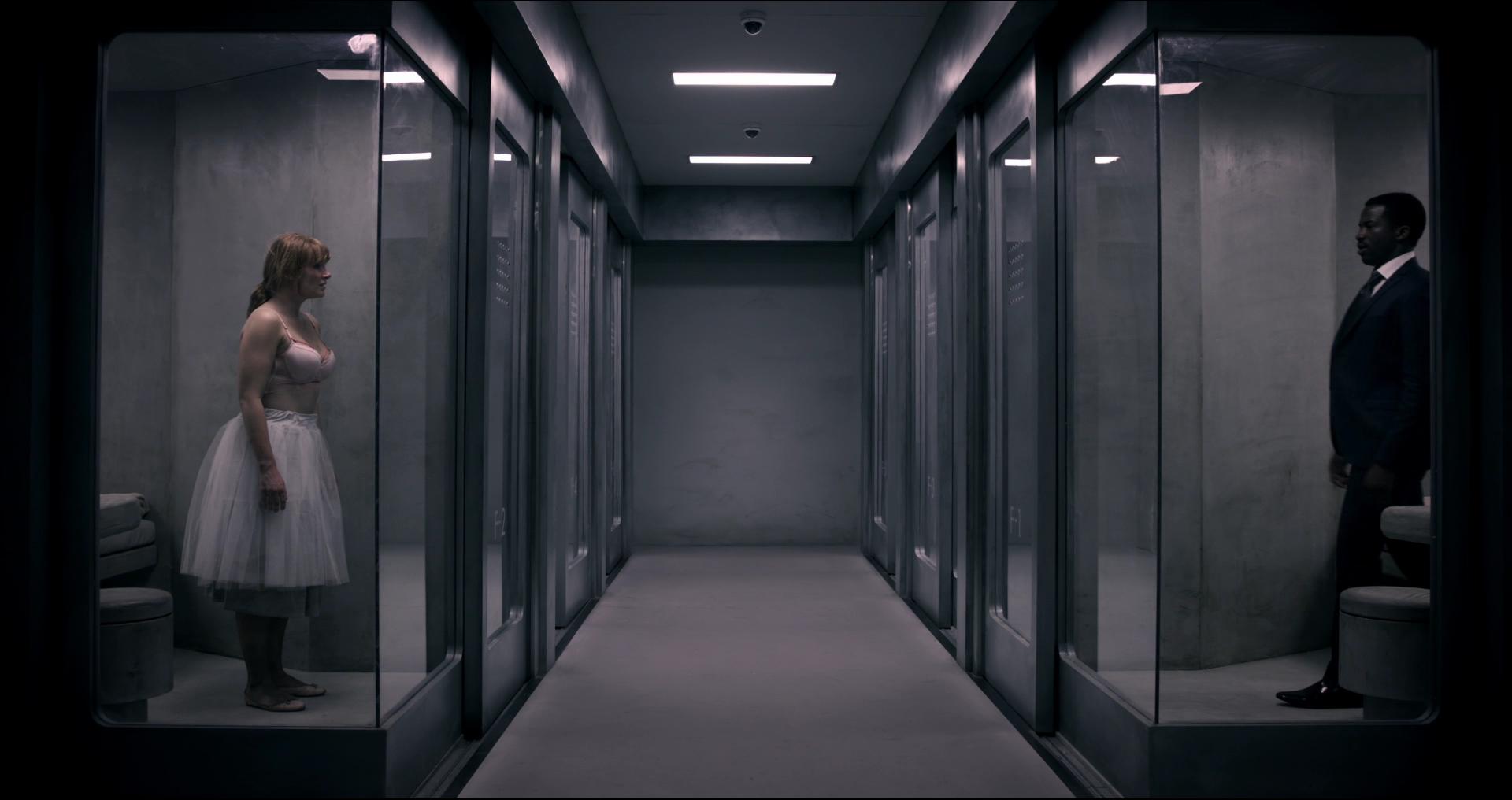 BlackMirror_28403029.jpg