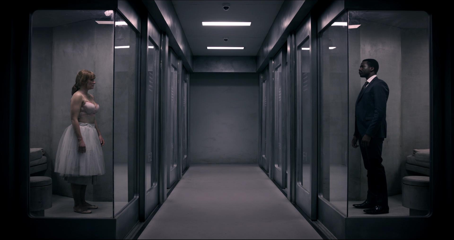 BlackMirror_28403529.jpg BlackMirror_28403529.jpg