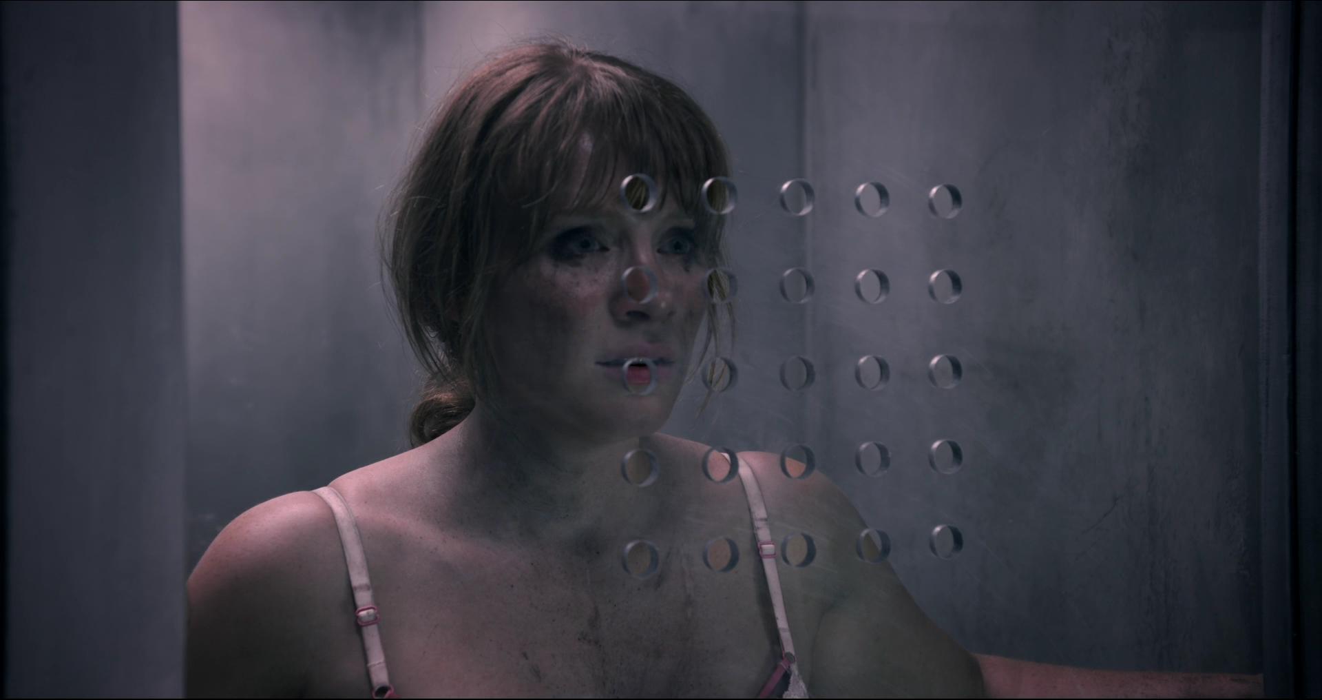 BlackMirror_28407529.jpg