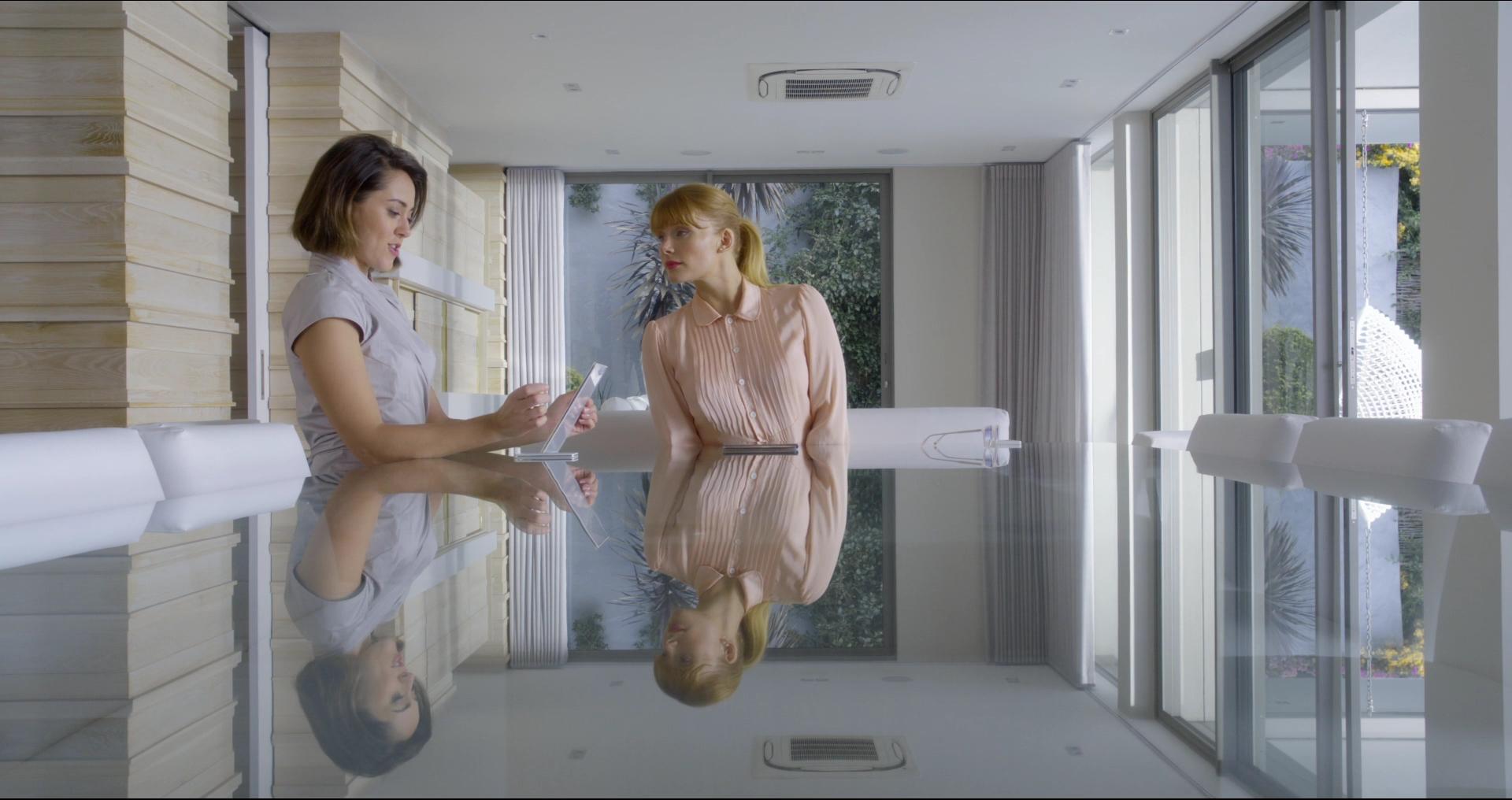 BlackMirror_2857829.jpg BlackMirror_2857829.jpg