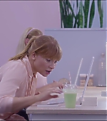 BlackMirror_2847929.jpg