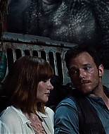 brycedallashoward-jurassicworld-04600.jpg